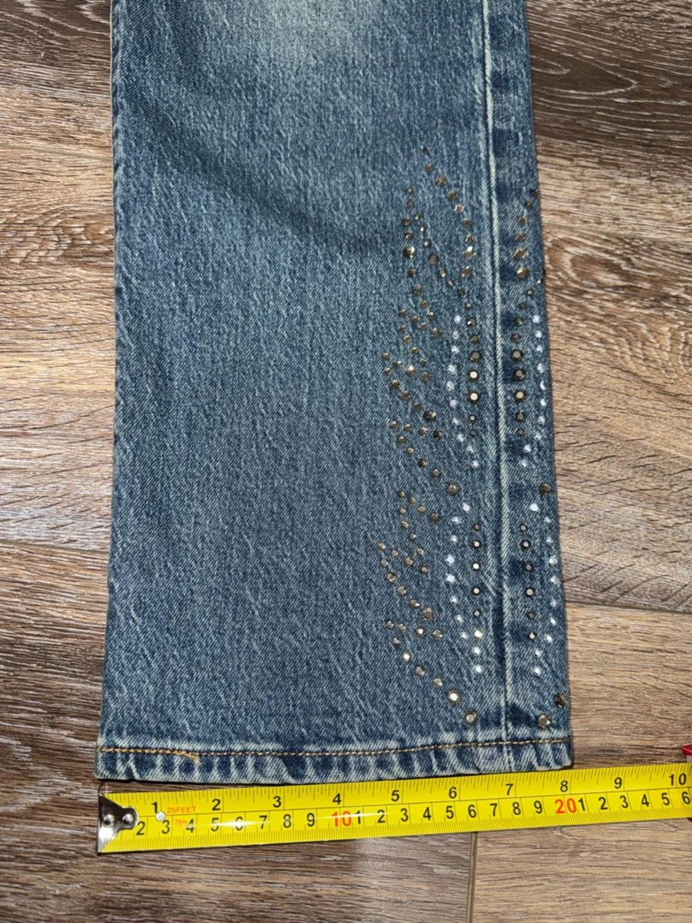 NWT 501 Curve High Waist Straight Leg Medium Wash Studded Jeans Size 32x30 - Picture 14 of 14